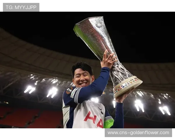 孙兴慜回归热刺主场告别，球迷致敬队魂温情时刻